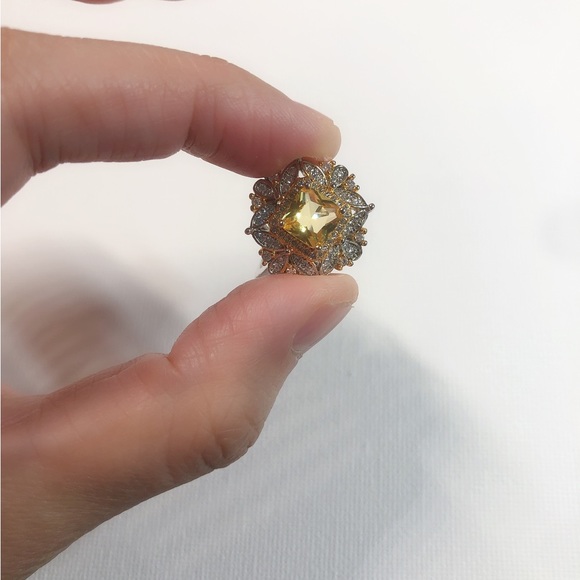 Gorgeous citrine like ring - Picture 7 of 7